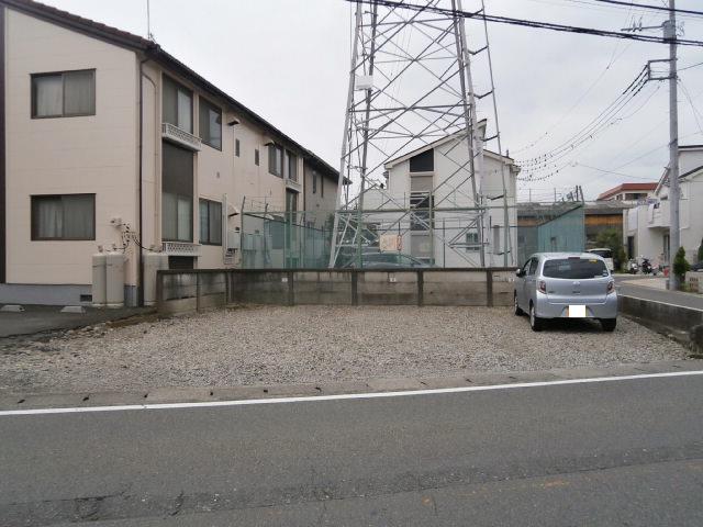 御殿原盛ハイツ第２月極駐車場の外観・駐車場イメージ1枚目