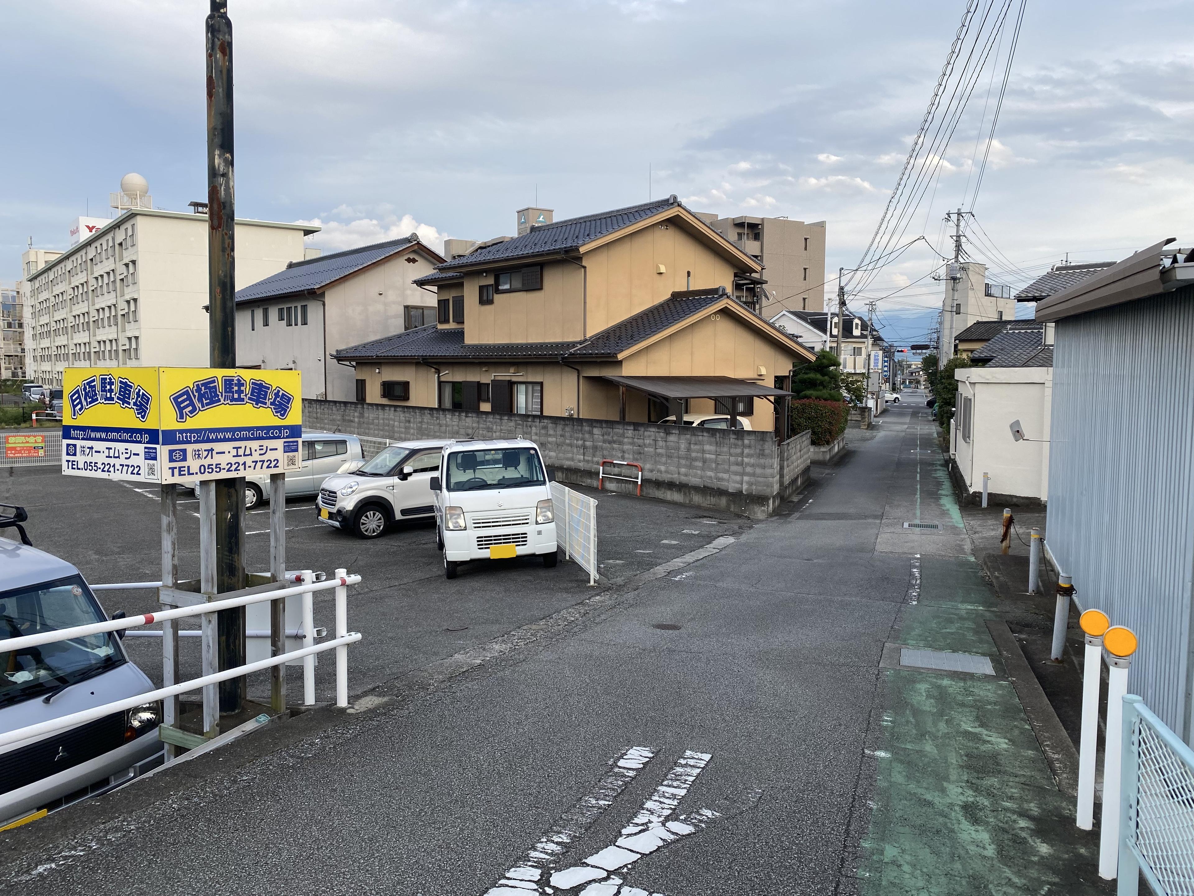 碓井月極駐車場の外観・駐車場イメージ2枚目