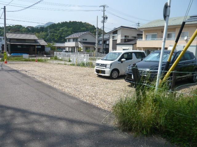 広岡町駐車場の外観・駐車場イメージ3枚目
