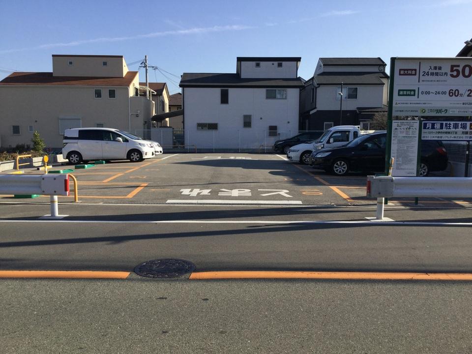 伊丹中野東３丁目の外観・駐車場イメージ1枚目