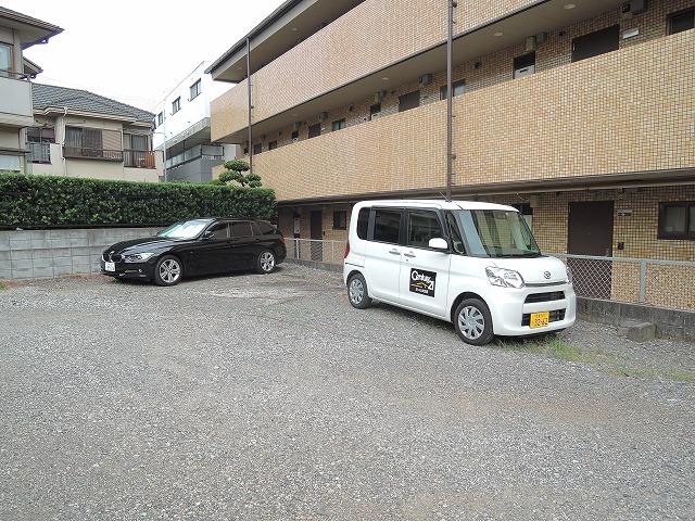 日向パーキングの外観・駐車場イメージ3枚目