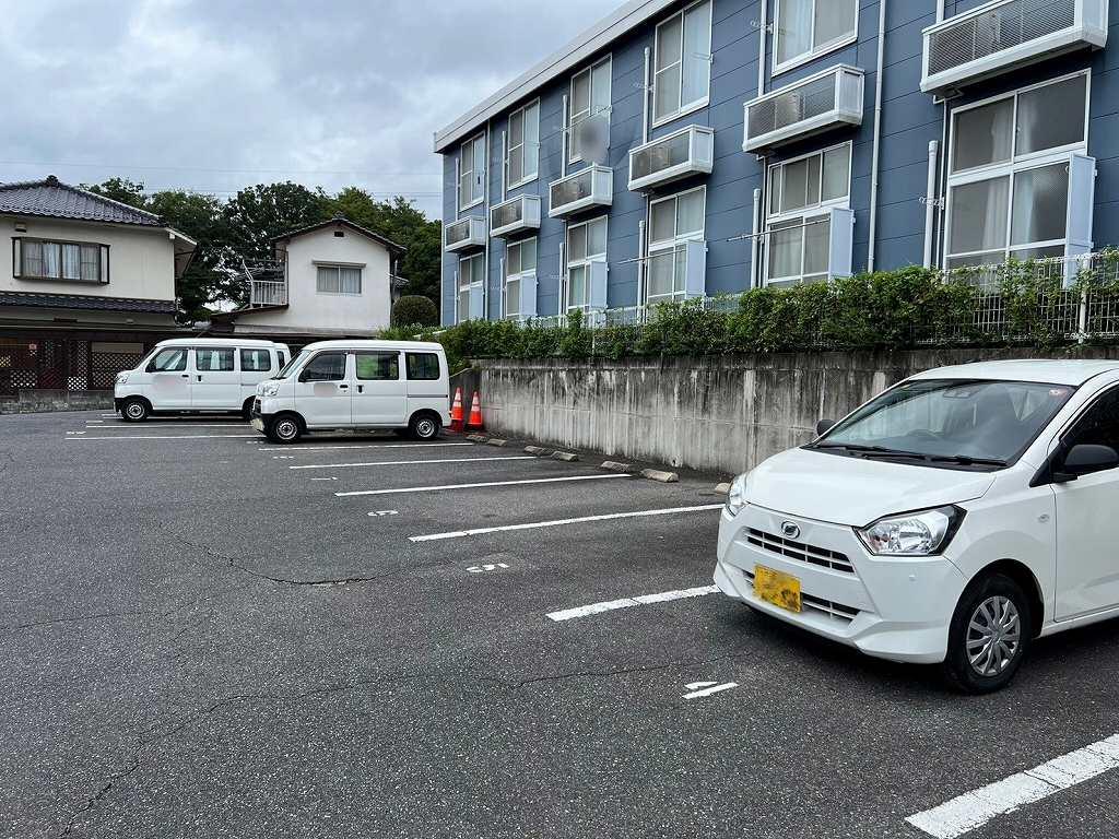 シャロン(17543)の外観・駐車場イメージ1枚目