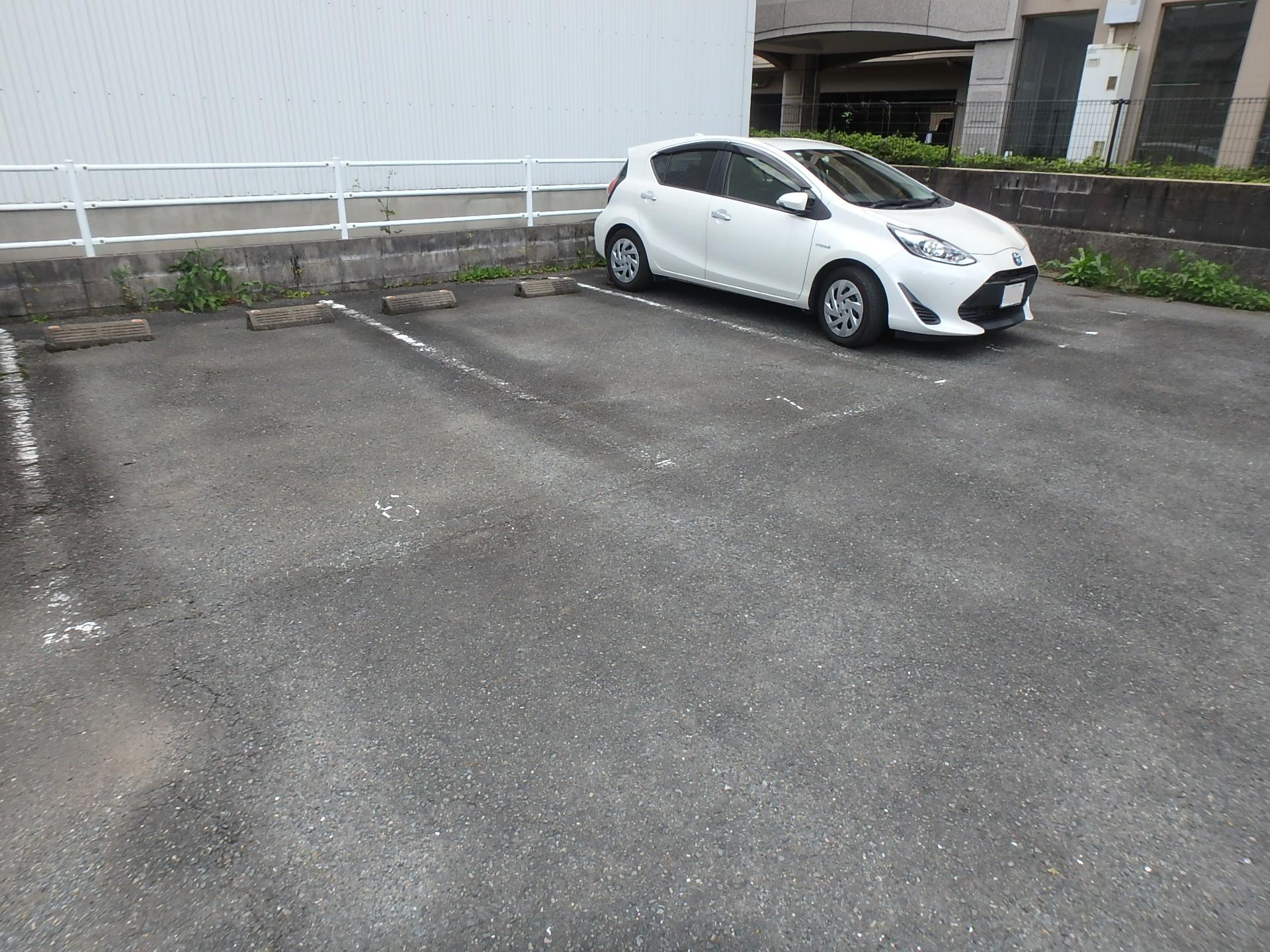 里中パーキングの外観・駐車場イメージ2枚目