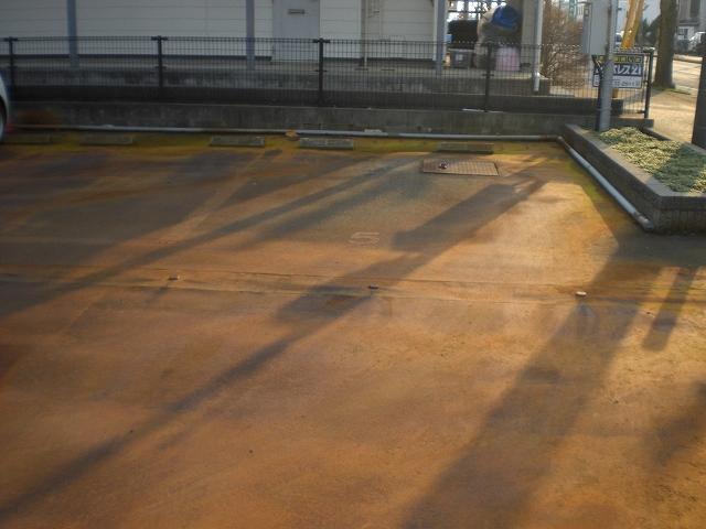 ジュネス(38696)の外観・駐車場イメージ1枚目