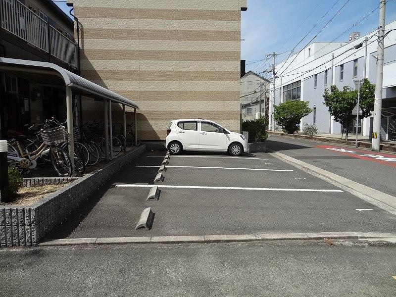 フクオカ(27356)の外観・駐車場イメージ1枚目