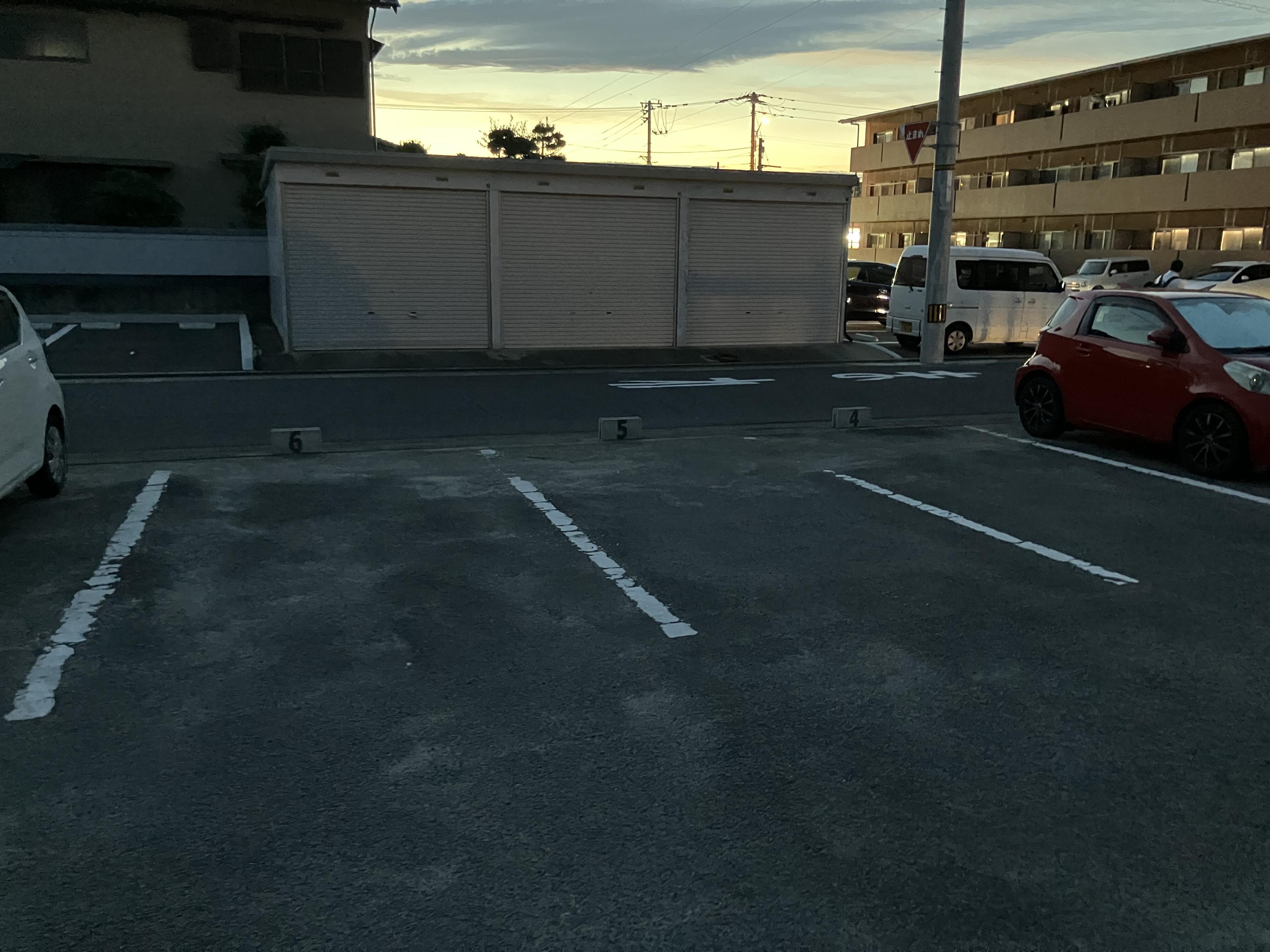 サーパス林町の外観・駐車場イメージ2枚目