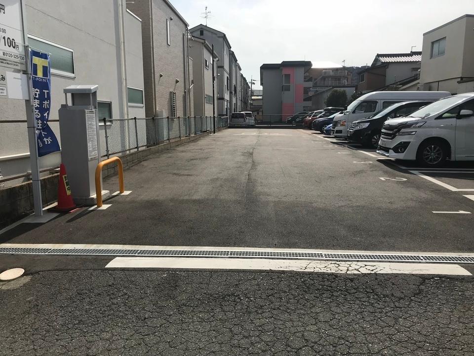高槻郡家新町の外観・駐車場イメージ1枚目