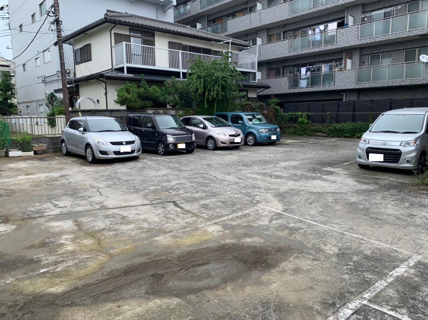 和田八重咲町月極駐車場の外観・駐車場イメージ2枚目