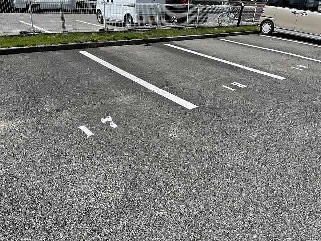 クレール(14668)の外観・駐車場イメージ1枚目