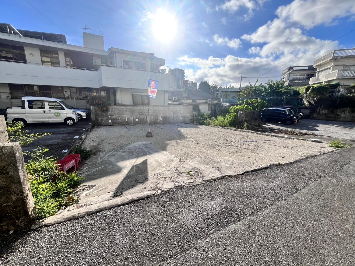 屋比久第四駐車場の外観・駐車場イメージ1枚目