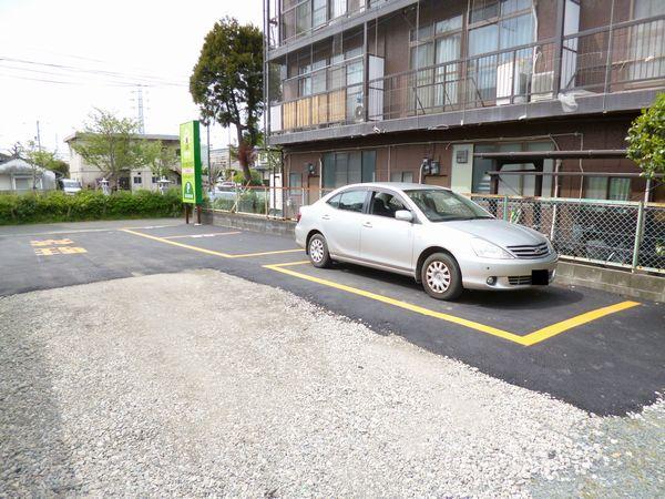 徳永歯科駐車場の外観・駐車場イメージ3枚目
