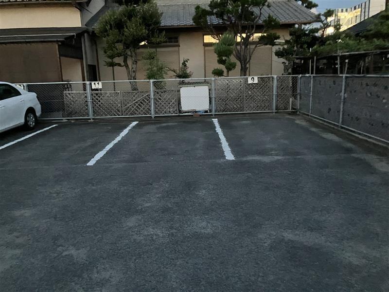 サーパス林町の外観・駐車場イメージ1枚目