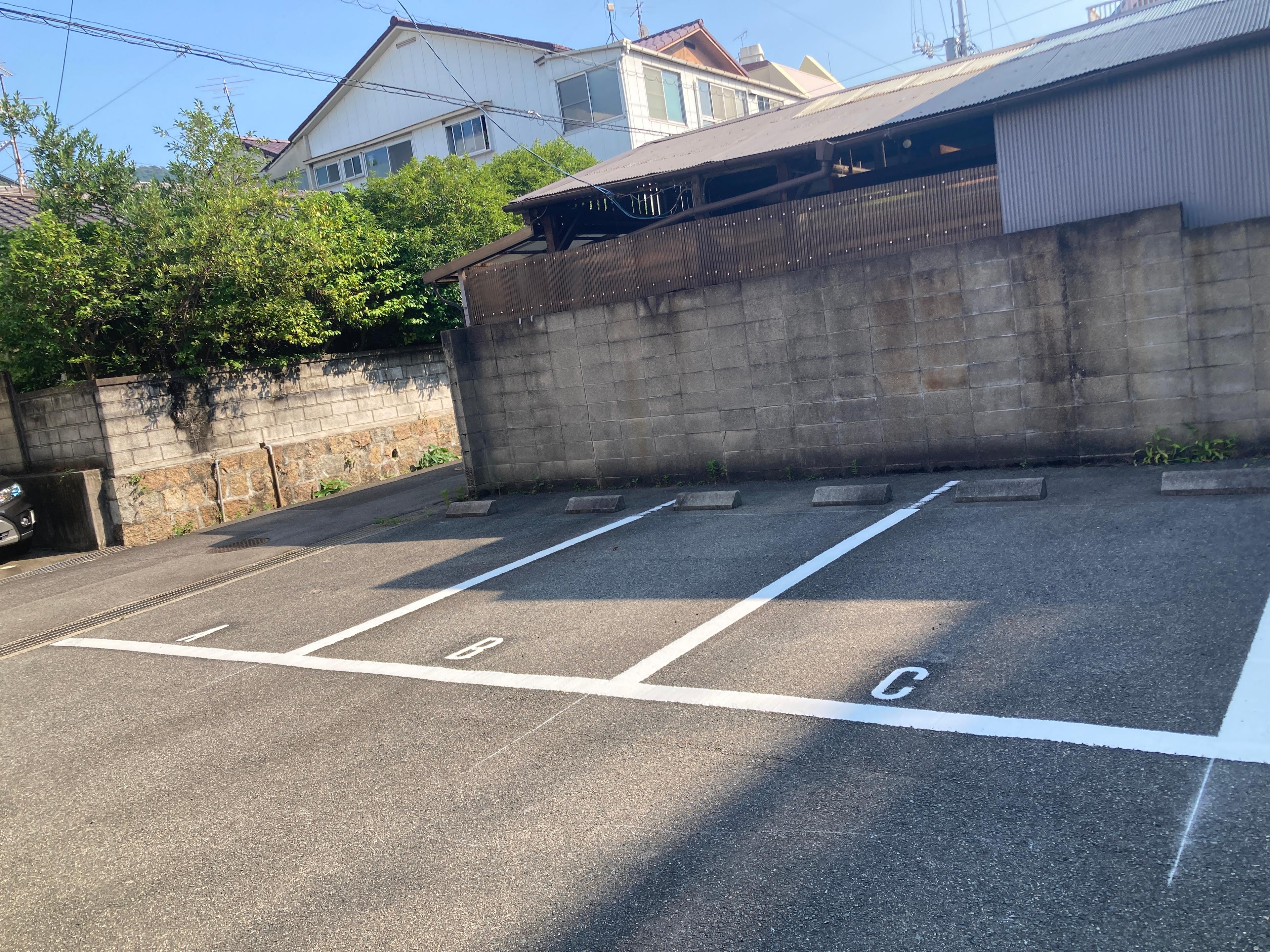 大木ガレージの外観・駐車場イメージ2枚目