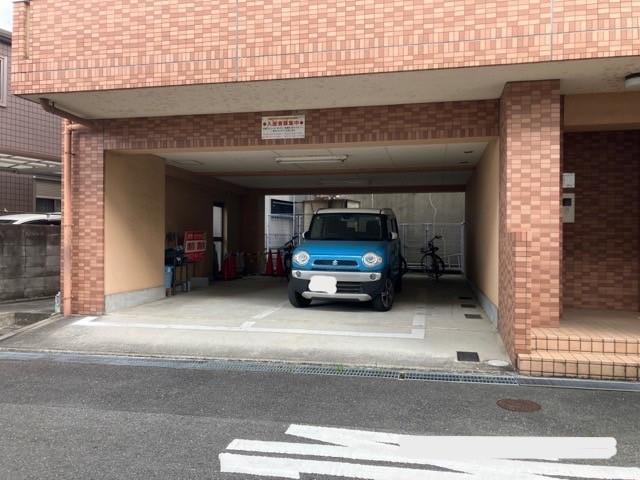 フェローズ中宮駐車場の外観・駐車場イメージ1枚目