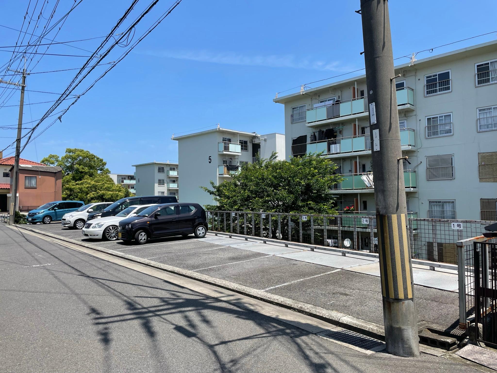 鶴原駐車場の外観・駐車場イメージ2枚目