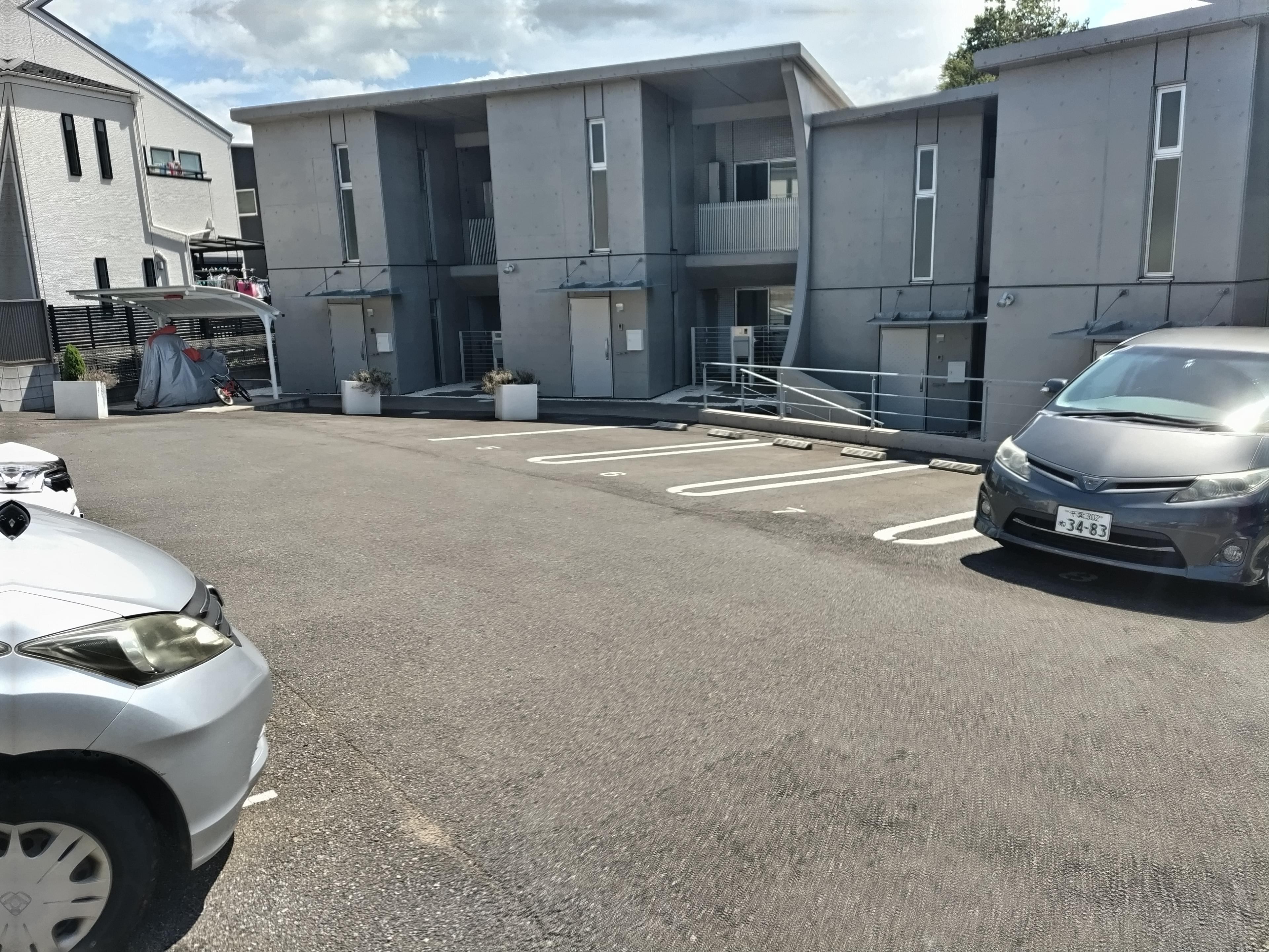 A.B.Hの外観・駐車場イメージ2枚目