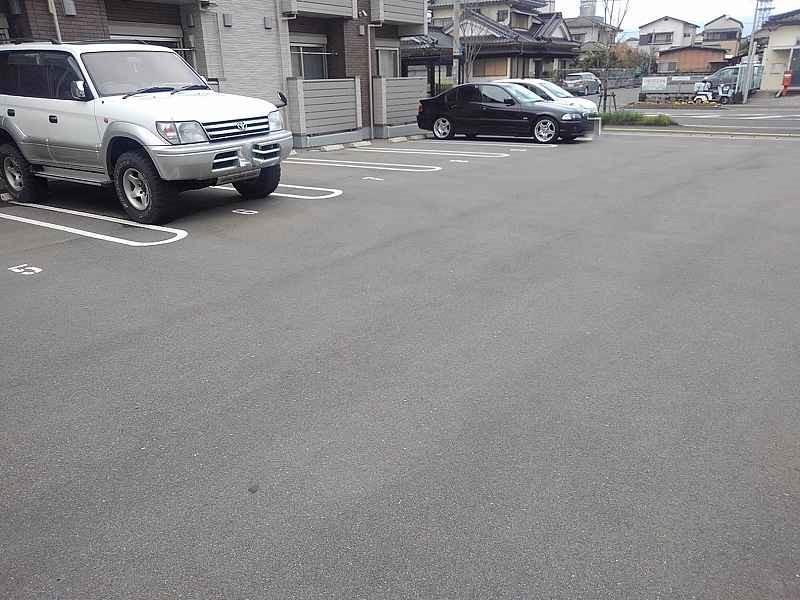 ミランダ三福Ⅲ(55919)の外観・駐車場イメージ2枚目