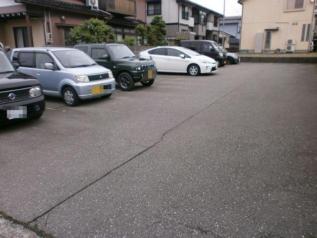 平和町新野駐車場の外観・駐車場イメージ1枚目