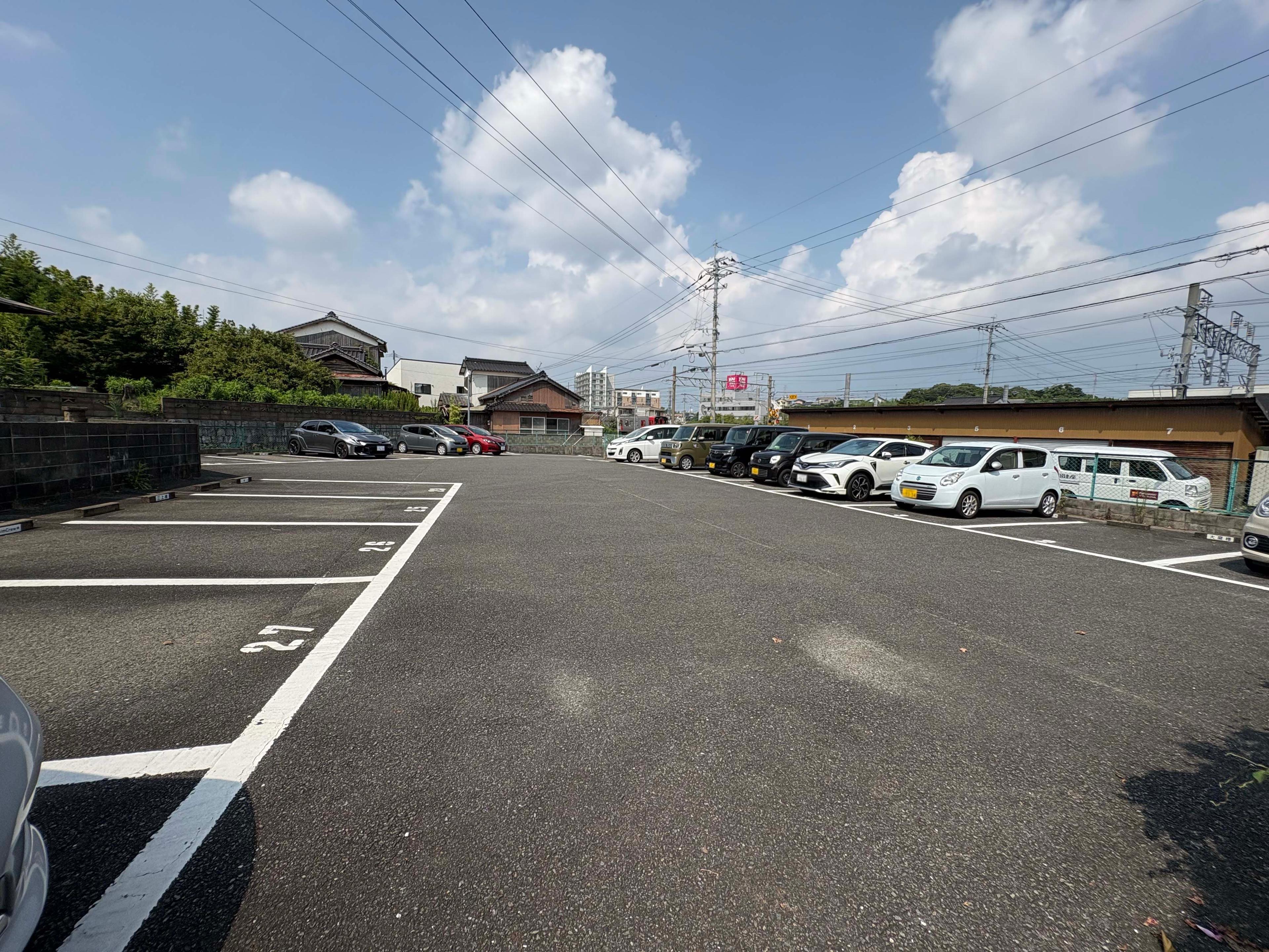 パーキング石松の外観・駐車場イメージ2枚目