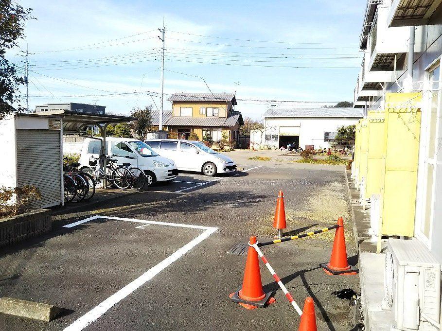 パティオ(21120)の外観・駐車場イメージ1枚目