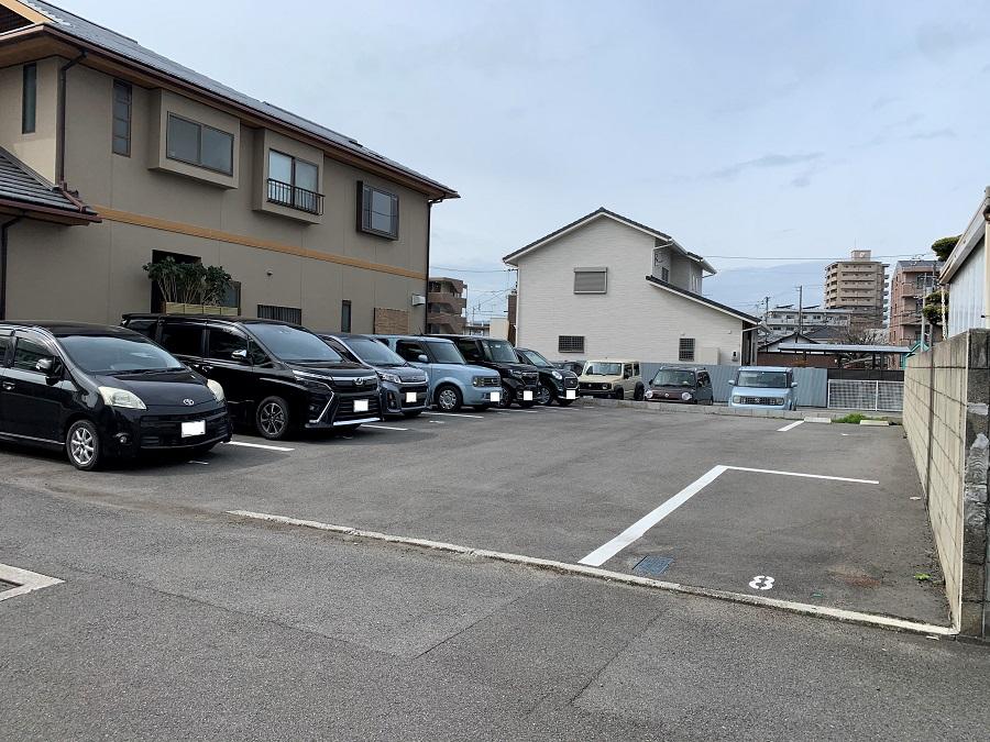 アイリス室町駐車場の外観・駐車場イメージ1枚目