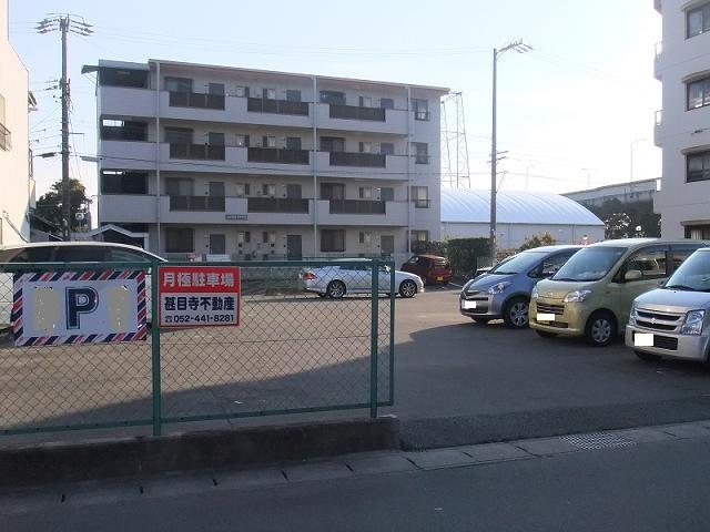 スターヒルズ不動産甚目寺権現75番駐車場の外観・駐車場イメージ1枚目