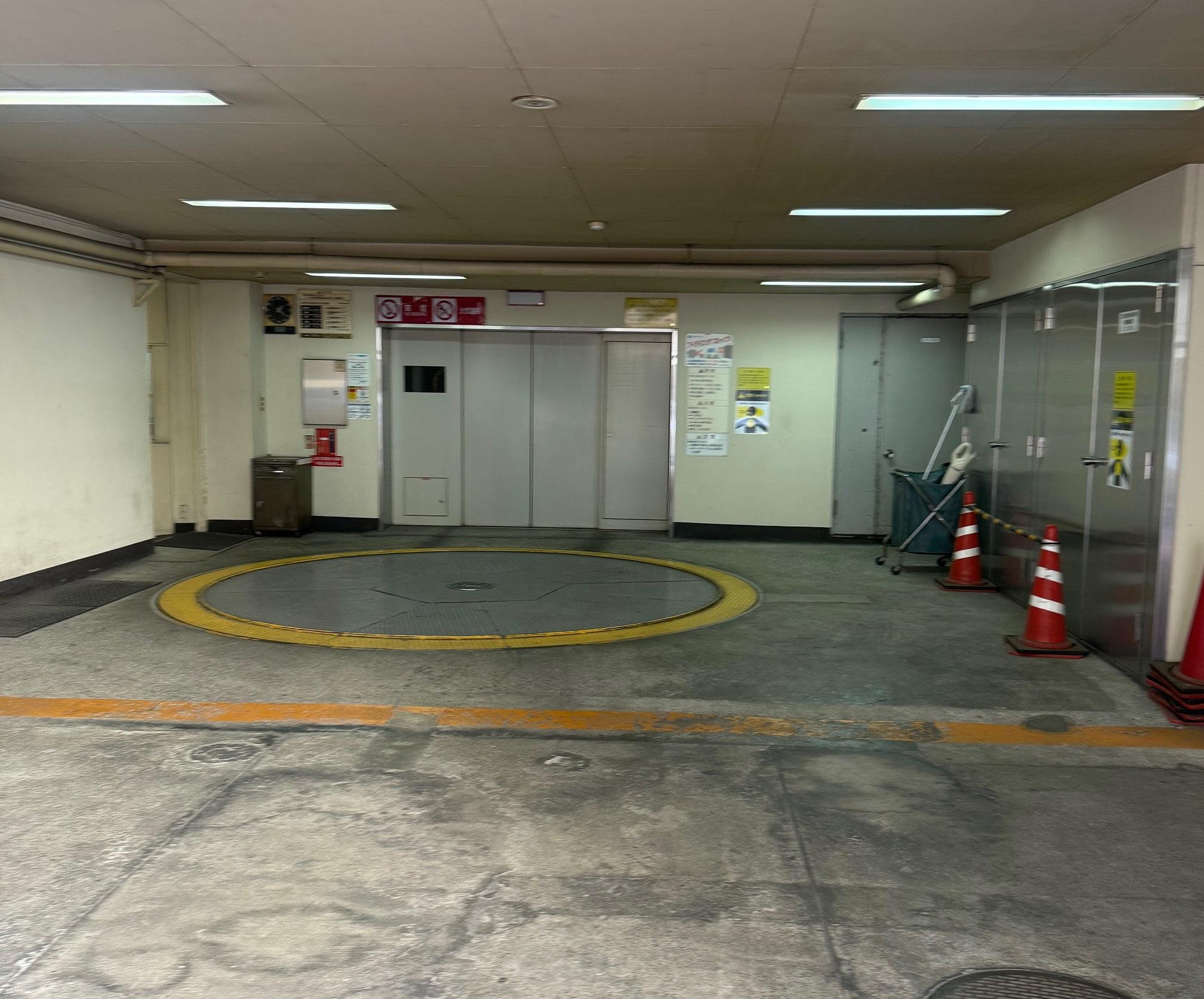 神田平沼ビル機械式駐車場の外観・駐車場イメージ2枚目