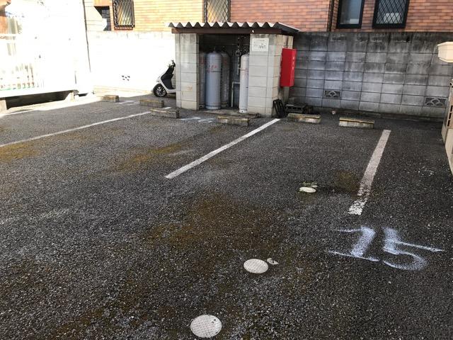 坂戸市三光町2丁目駐車場(ふらわあハイツA棟)の外観・駐車場イメージ2枚目