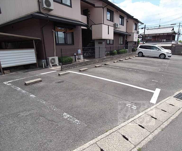 セジュールエリゼ　ガレージの外観・駐車場イメージ3枚目