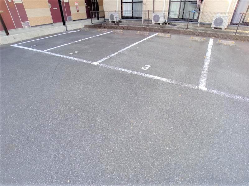 ルアンパバーン(34261)の外観・駐車場イメージ2枚目
