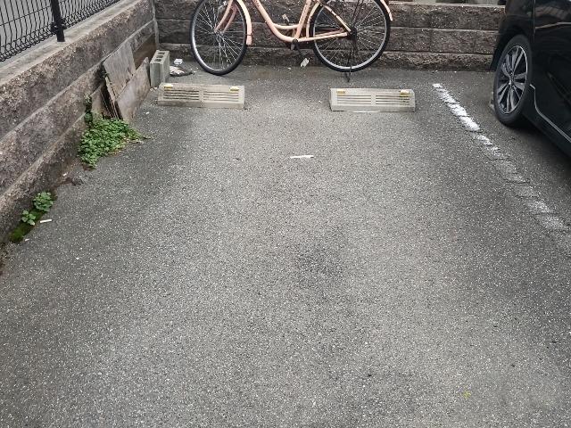 レミネンス(30075)の外観・駐車場イメージ1枚目