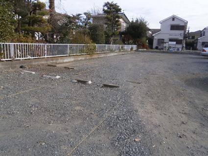 中間月極駐車場の外観・駐車場イメージ2枚目