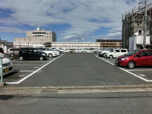 横山駐車場の外観・駐車場イメージ2枚目