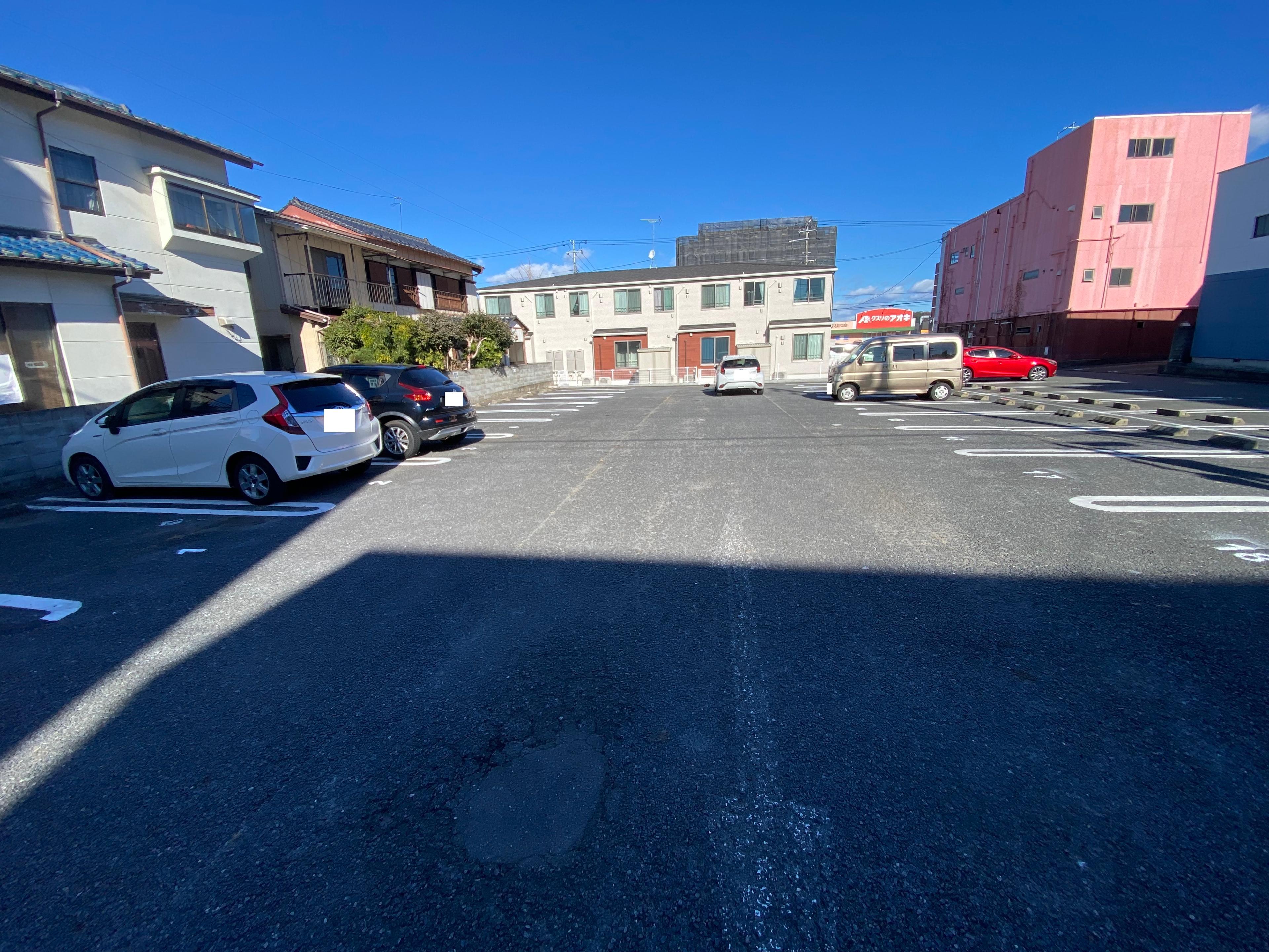 岡崎屋本店第１月極駐車場の外観・駐車場イメージ1枚目