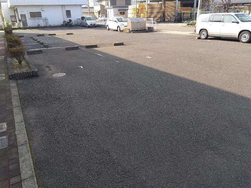 カマン　セジュール(31700)の外観・駐車場イメージ2枚目