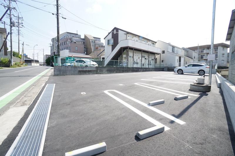 石川高野パーキングの外観・駐車場イメージ2枚目