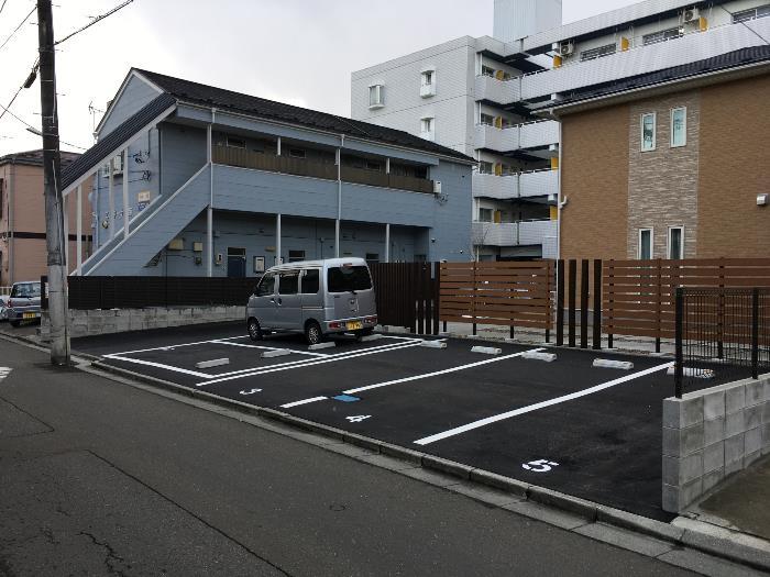 ホットハウス南染師町パーキングの外観・駐車場イメージ2枚目