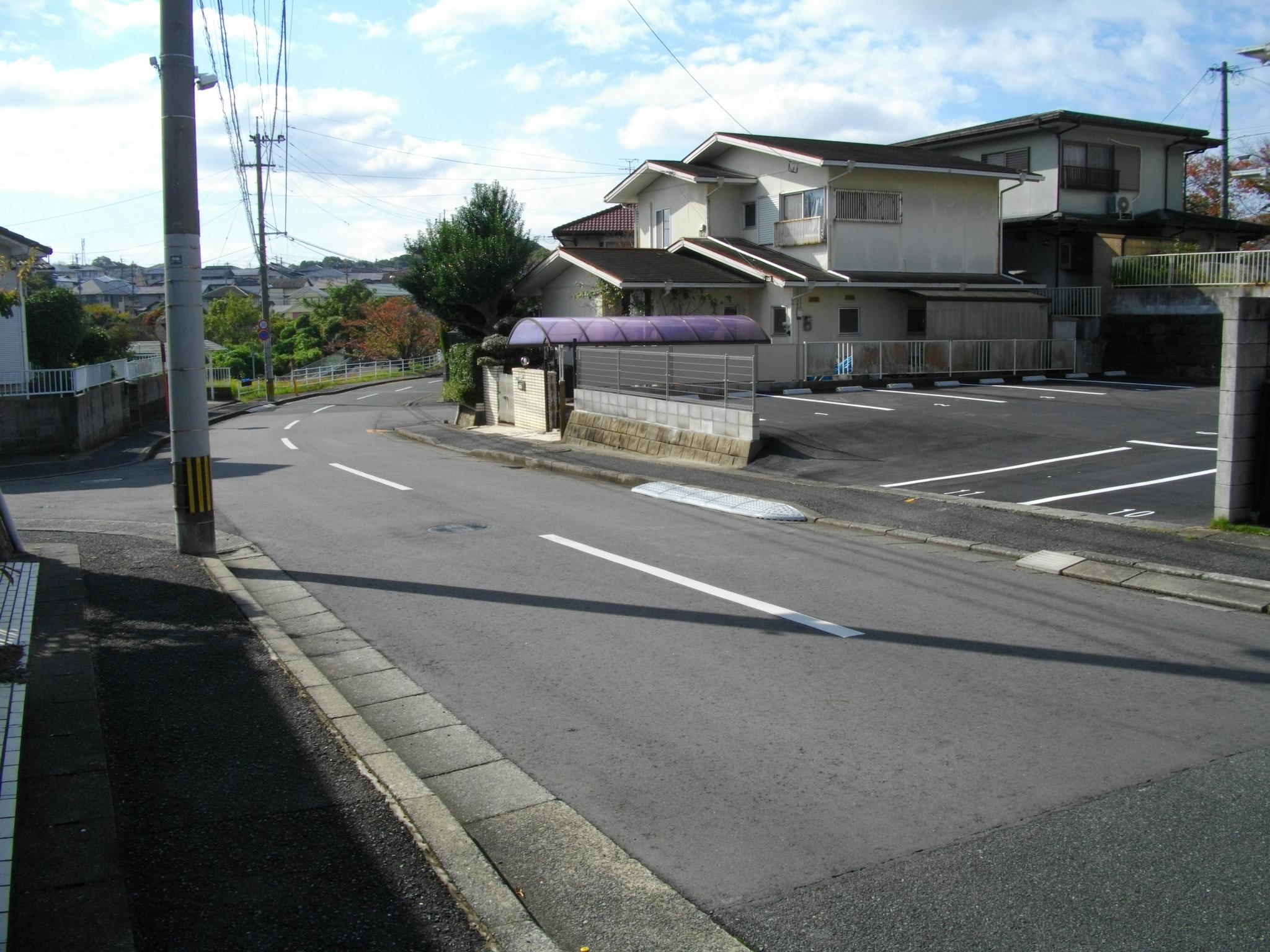 松寿山一丁目第二駐車場の外観・駐車場イメージ2枚目