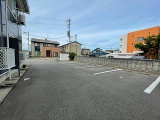 イーストＫⅢ(17413)の外観・駐車場イメージ1枚目