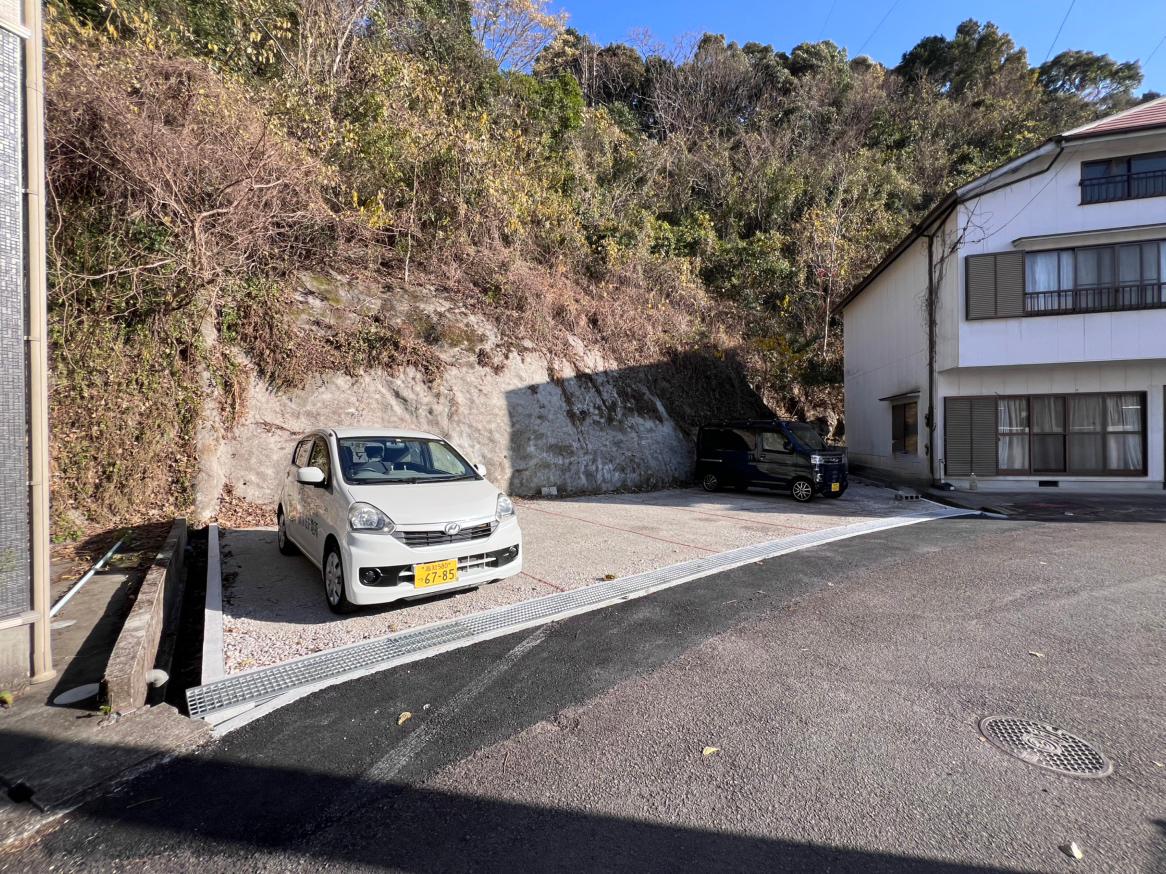 しまんとパーキング中村字岩崎山2342番8の外観・駐車場イメージ1枚目