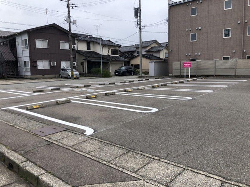 Pulchra（プルクラ）パーキングの外観・駐車場イメージ3枚目