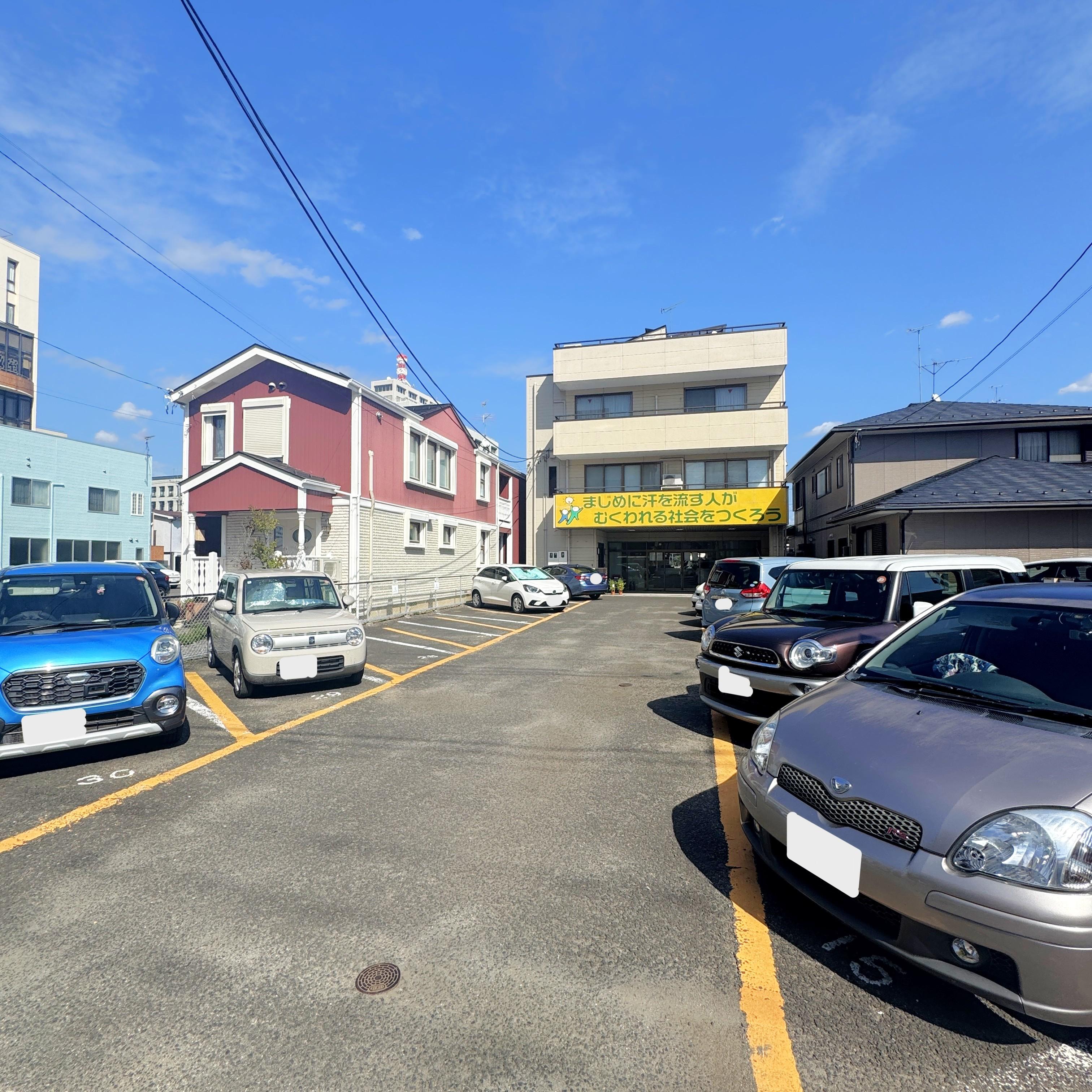 荒町月極駐車場の外観・駐車場イメージ3枚目