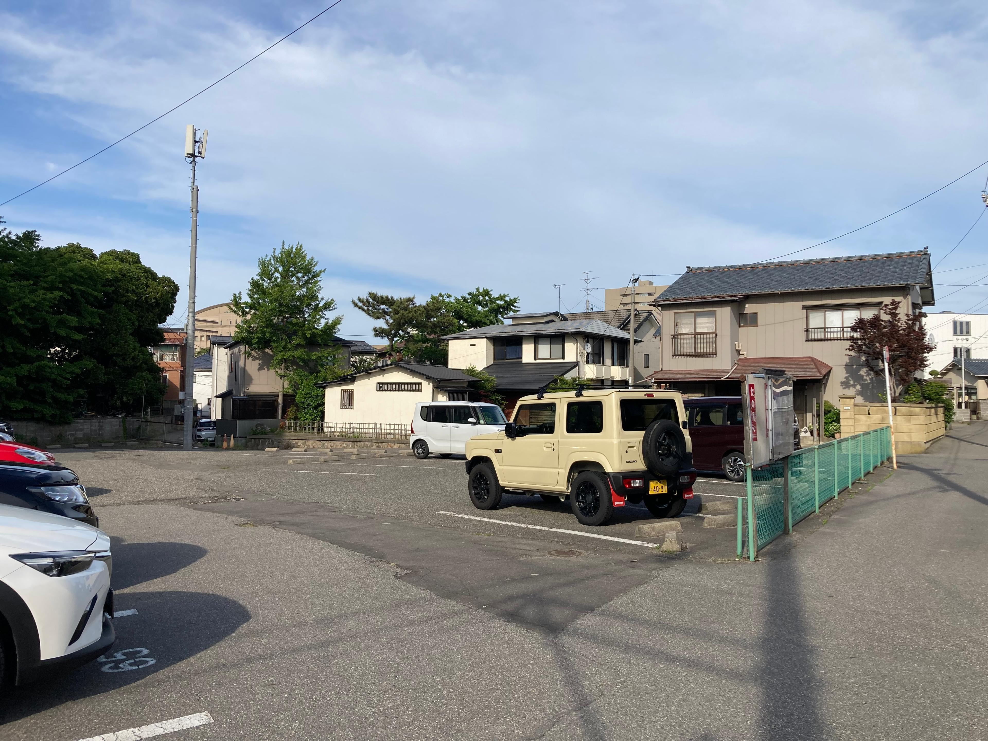 丸新学校町駐車場の外観・駐車場イメージ3枚目