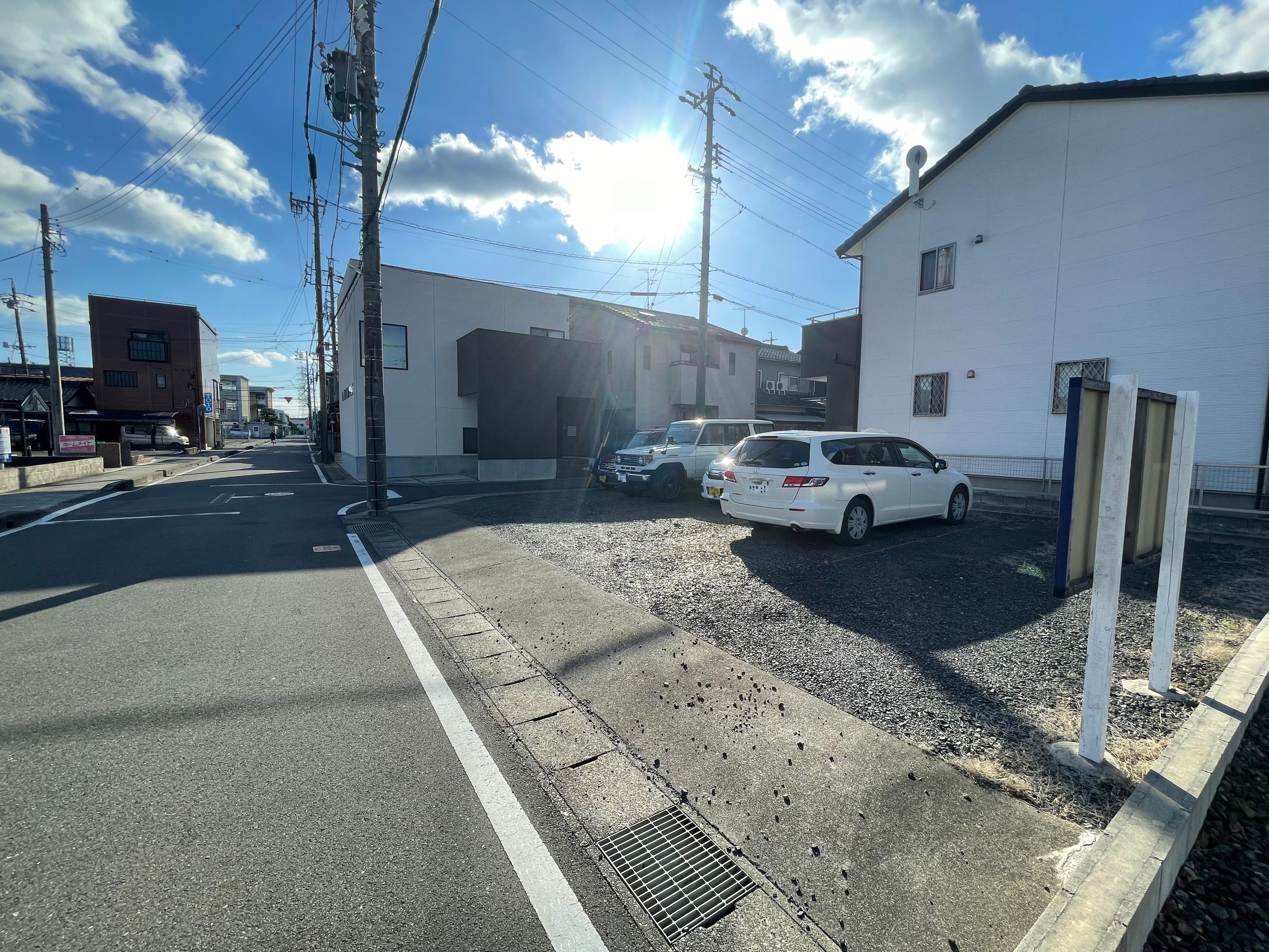 パールパーキングの外観・駐車場イメージ2枚目
