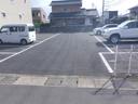 J-190の駐車場