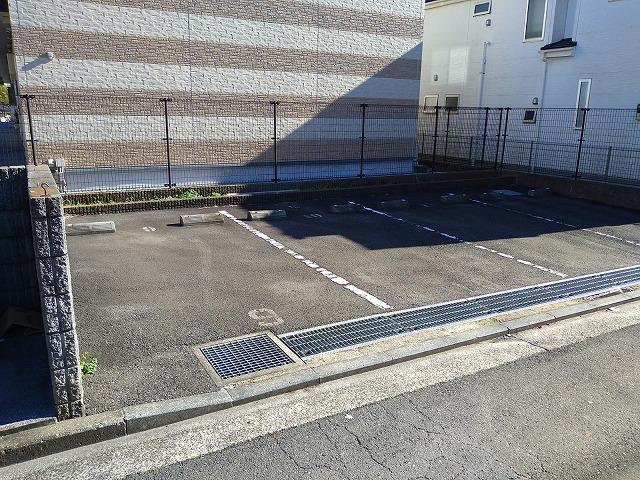 新吉田シティーハウス(33267)の外観・駐車場イメージ2枚目