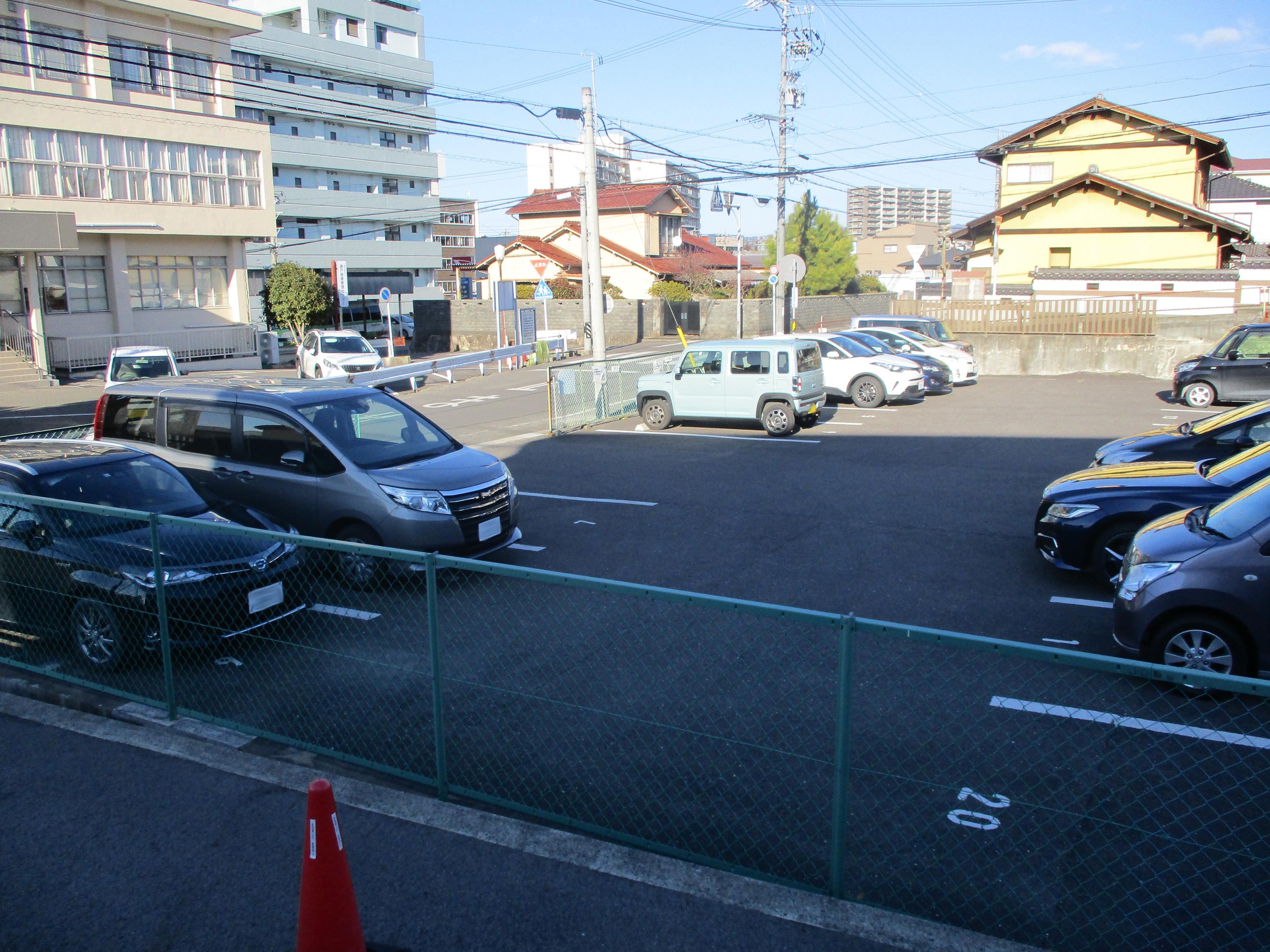 ガスビル瀬戸　西吉田駐車場の外観・駐車場イメージ1枚目