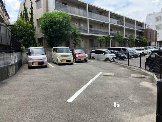 西山天王山駅前ガレージの外観・駐車場イメージ2枚目