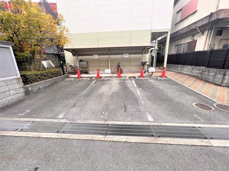 ラックコート(16564)の外観・駐車場イメージ1枚目