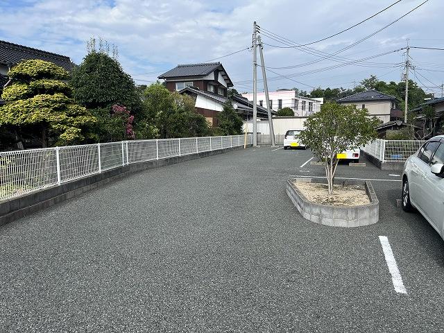 里の尾(31264)の外観・駐車場イメージ1枚目
